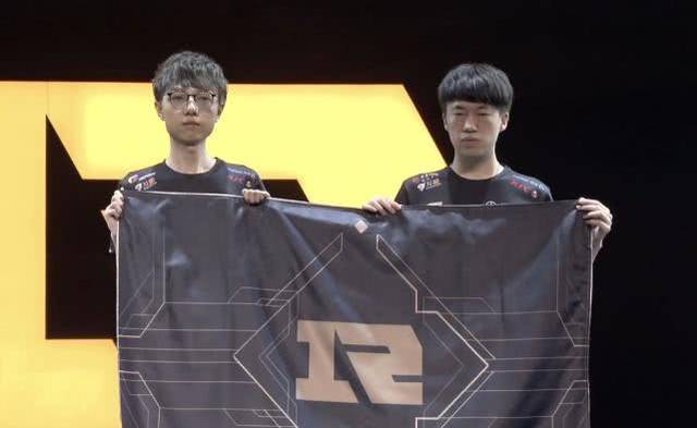 练斯卡罗尼 练斯卡罗尼