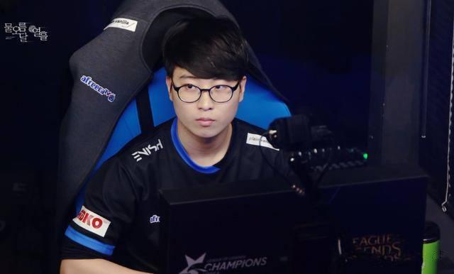 在激烈的比 在激烈的比